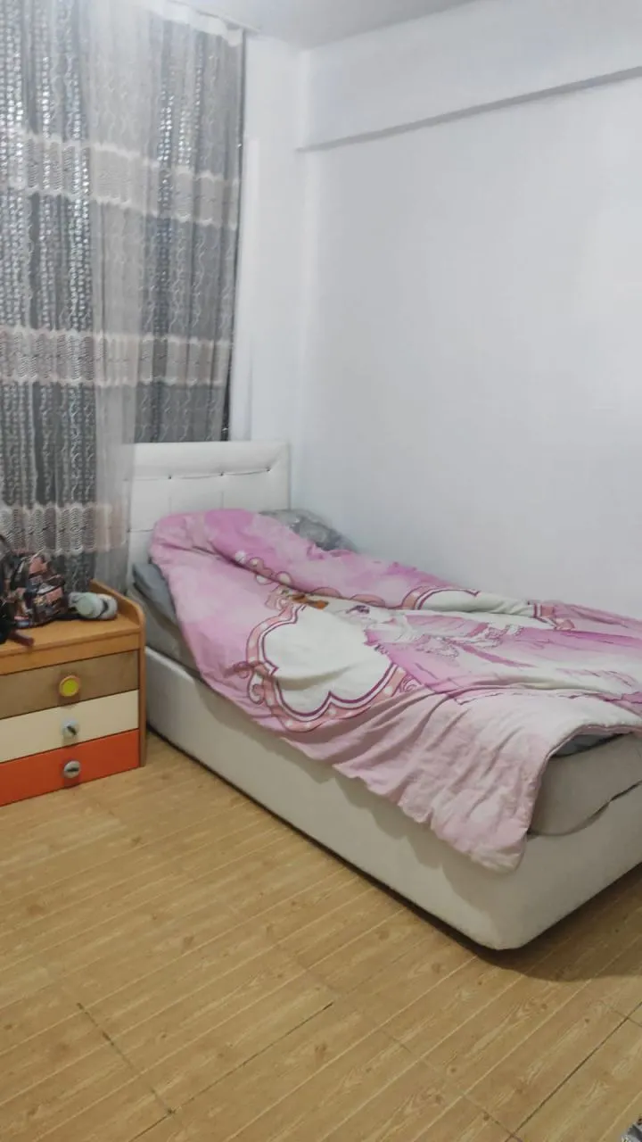 ŞEKER EMLAK ÇARŞI MERKEZ KİRALIK 1+1 — 1
