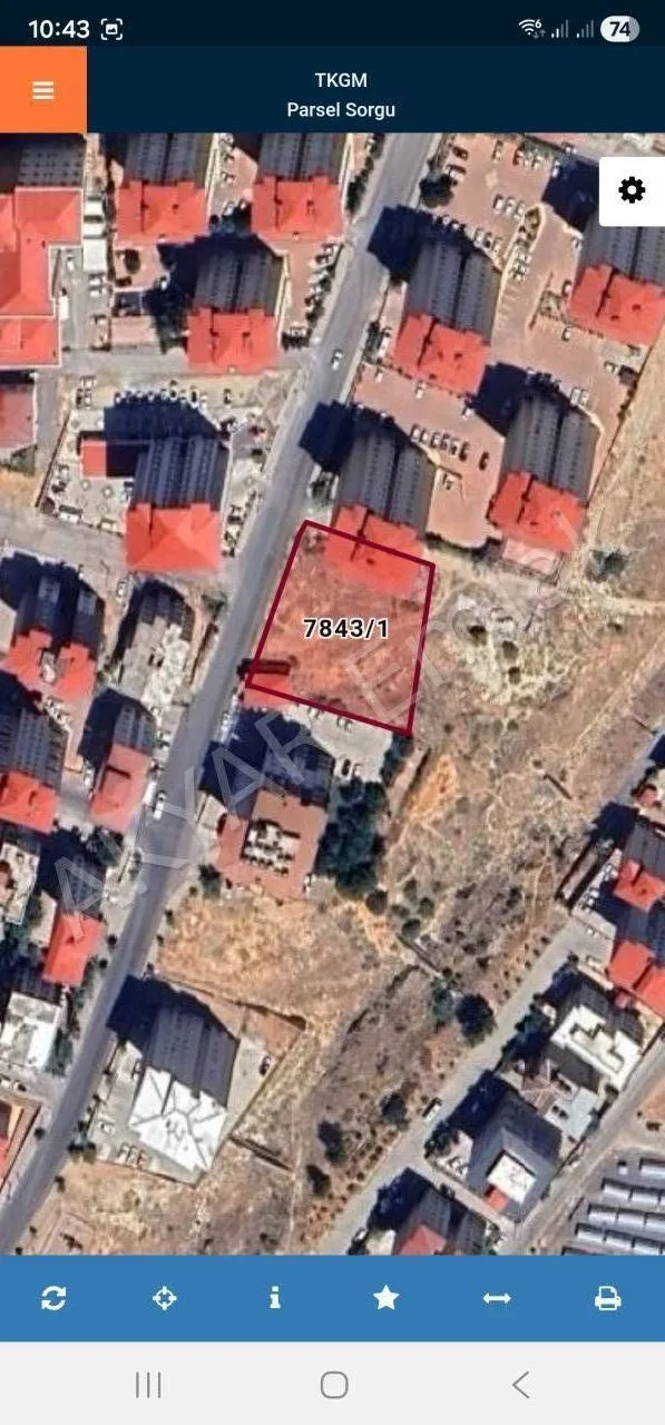 ŞEKER EMLAK'DAN SATILIK DAİRE LÜKS 3+1 — 1