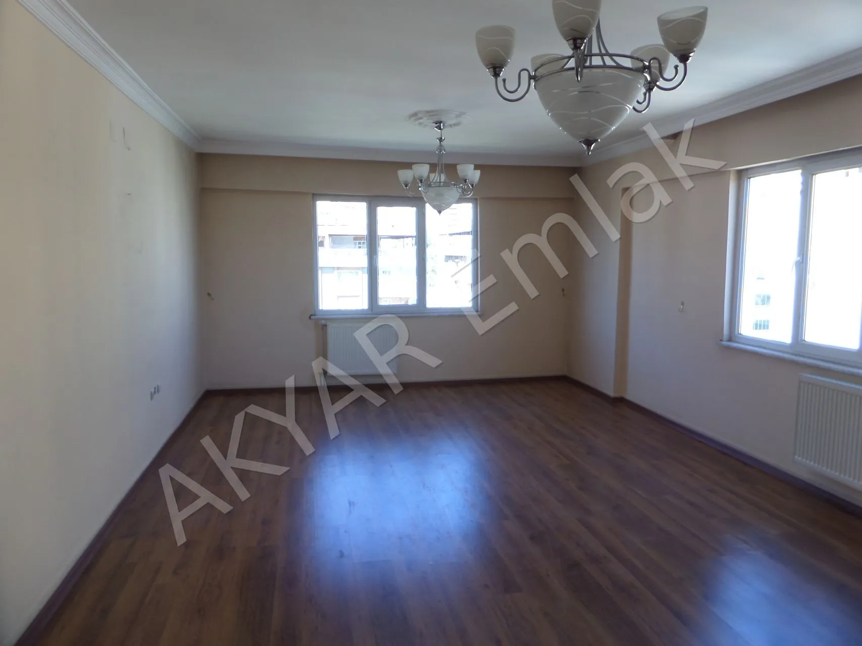 ŞEKER EMLAK'dan Akis inan mahallesi kiralık 3+1 daire — 2